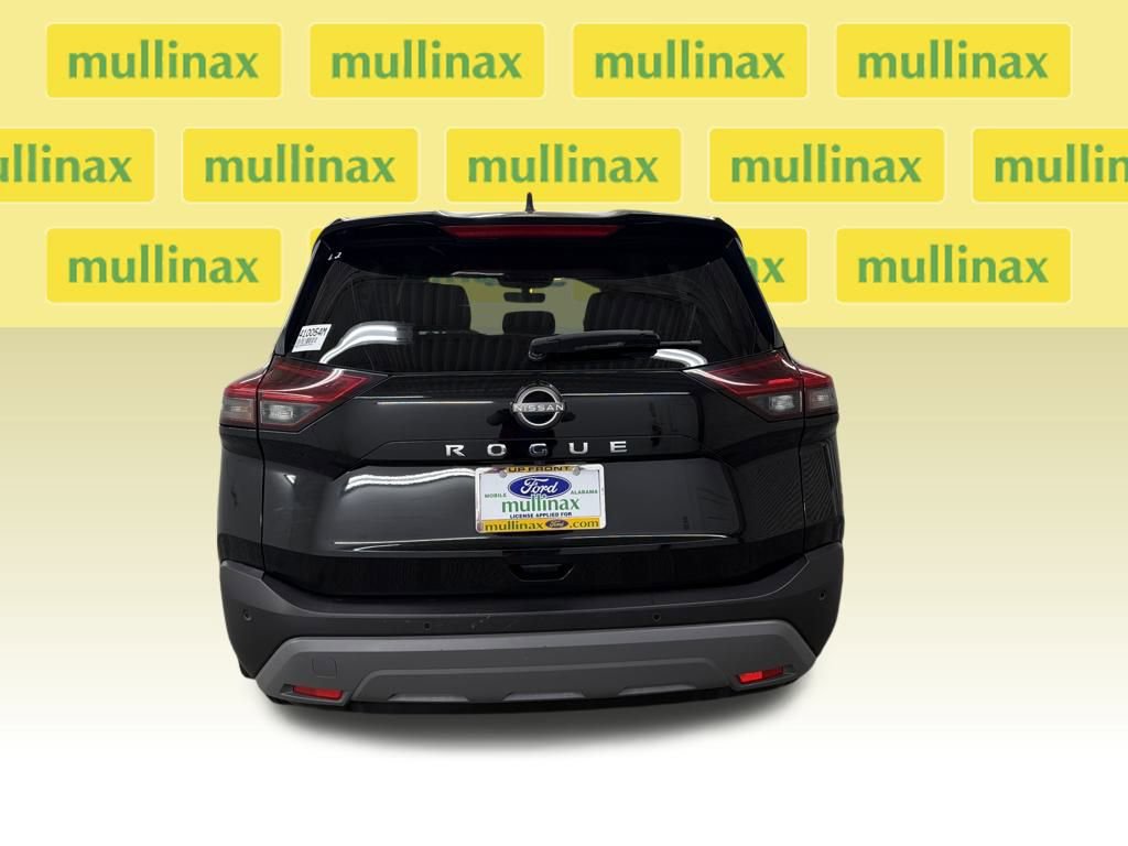 Used 2023 Nissan Rogue S image 7