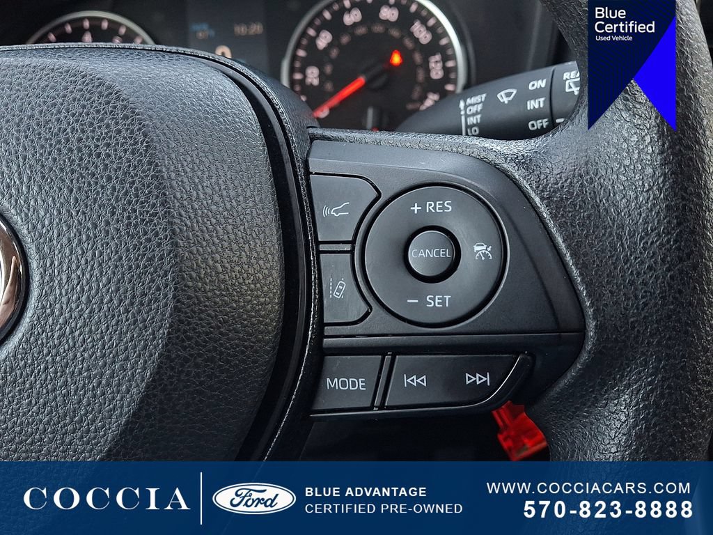 Used 2021 Toyota RAV4 LE AWD/4WD image 23
