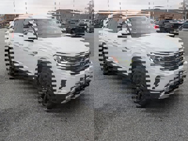 Used 2022 Volkswagen Atlas Cross Sport SE image 7
