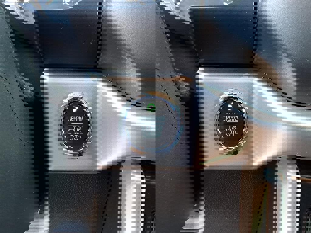 Certified 2024 Ford Expedition XLT image 15