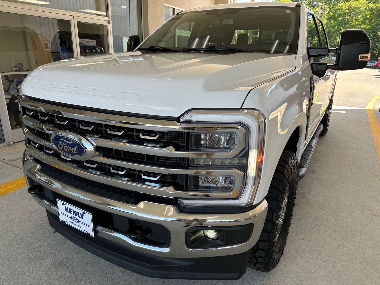Certified 2024 Ford F250 Lariat AWD/4WD image 2
