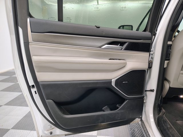 Used 2025 Jeep Wagoneer L Series III AWD/4WD image 11