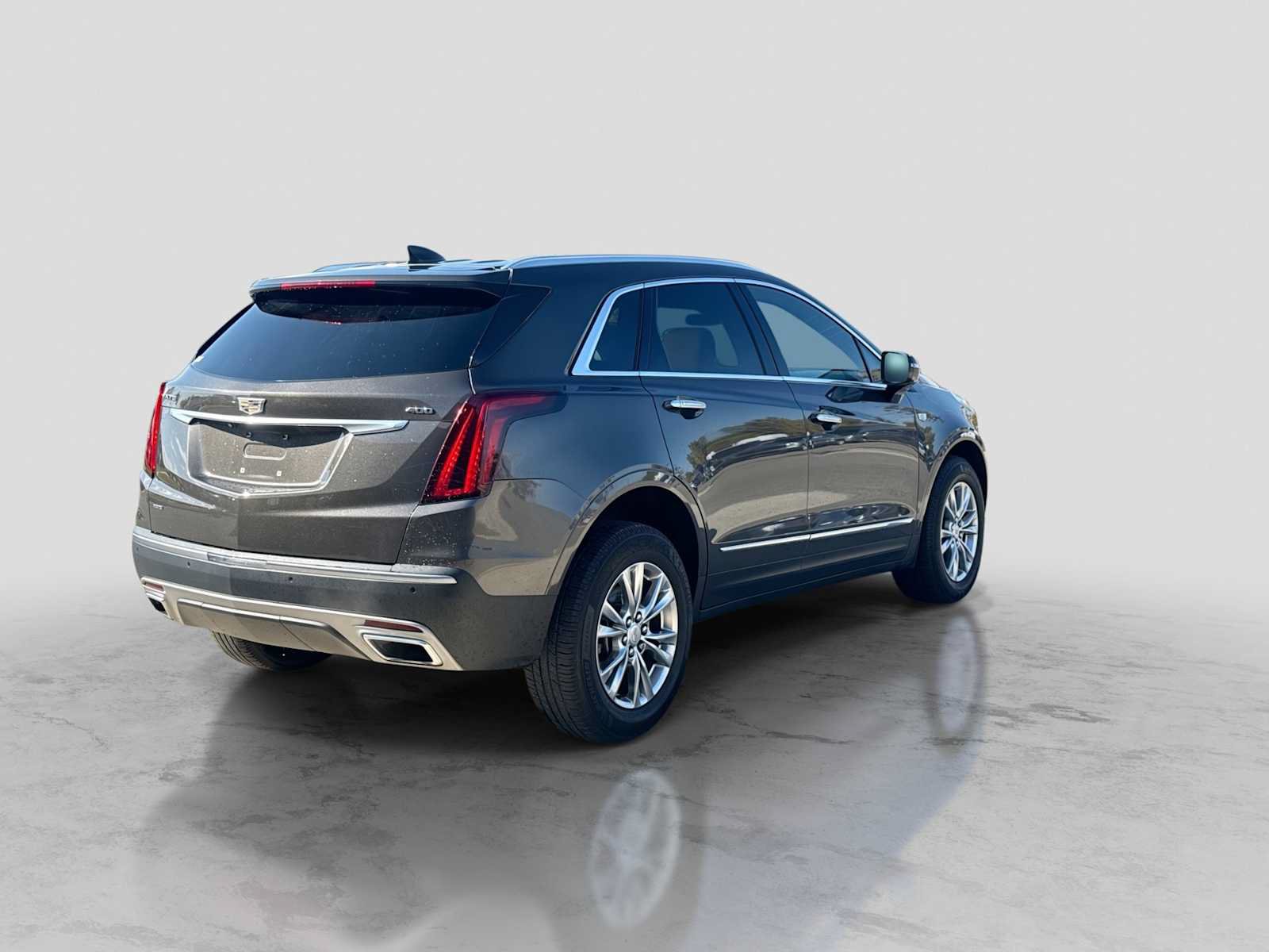 Used 2020 Cadillac XT5 Premium Luxury w/ LPO, Floor Liner Package AWD/4WD image 5