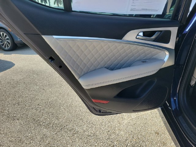 Used 2023 Genesis G70 3.3T w/ Sport Prestige Package RWD image 15