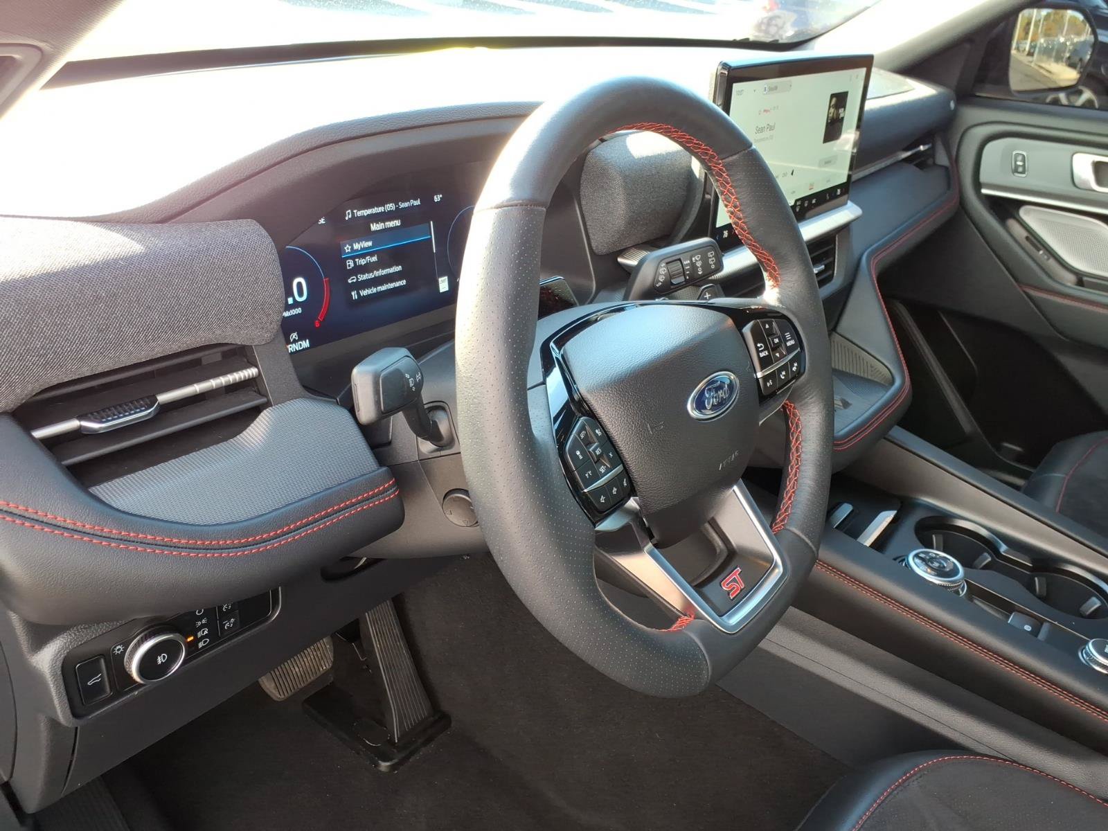 Certified 2025 Ford Explorer ST AWD/4WD image 16
