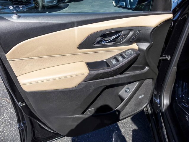 Used 2022 Chevrolet Traverse Premier AWD/4WD image 31