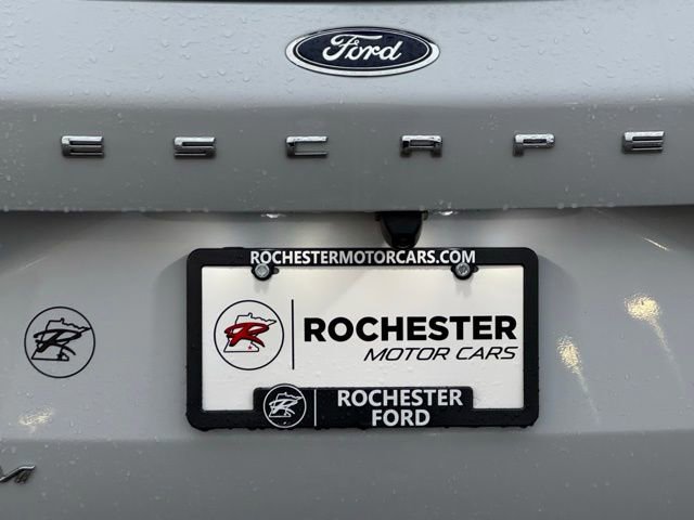 Certified 2025 Ford Escape Platinum image 40