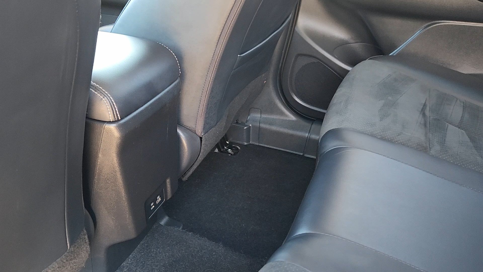 Used 2025 Mitsubishi Eclipse Cross SE AWD/4WD image 32