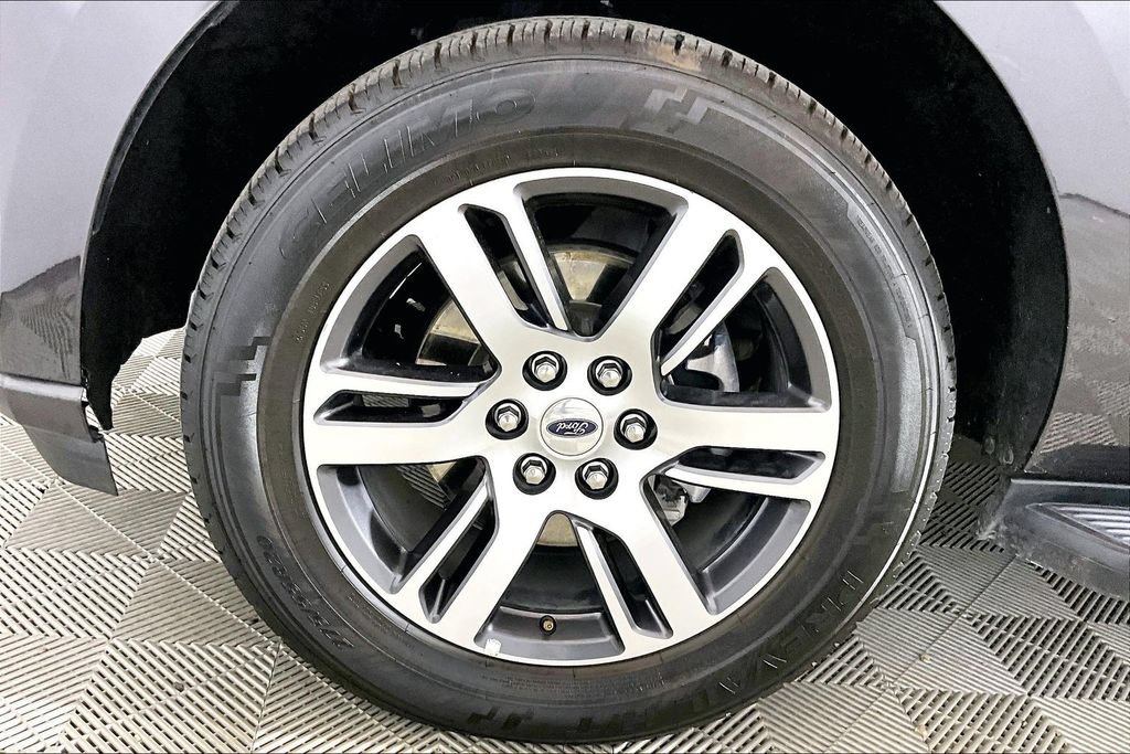 Certified 2024 Ford Expedition Limited RWD image 7
