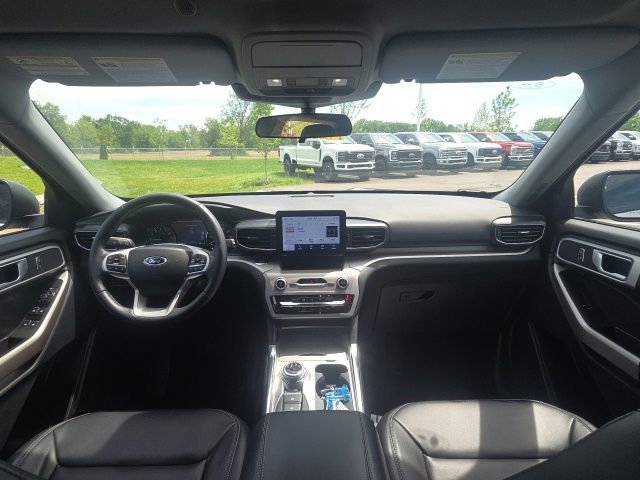 Certified 2023 Ford Explorer XLT w/ Equipment Group 202A AWD/4WD image 20