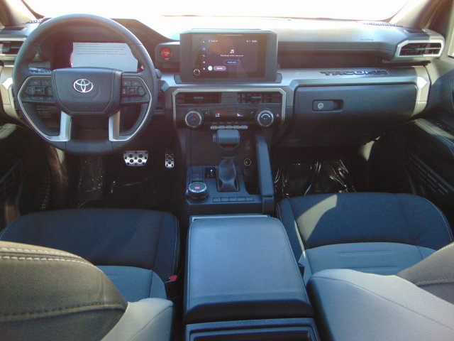 Used 2025 Toyota Tacoma TRD Sport AWD/4WD image 22