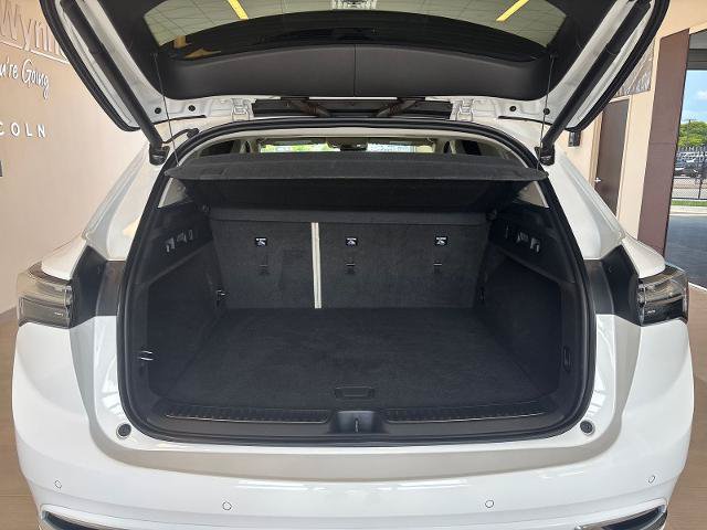 Used 2021 Buick Envision Avenir w/ Technology Package II FWD image 10