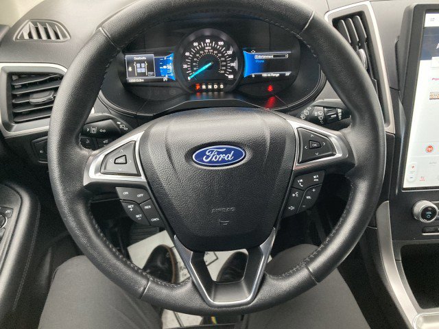Certified 2022 Ford Edge SEL w/ Convenience Package image 10