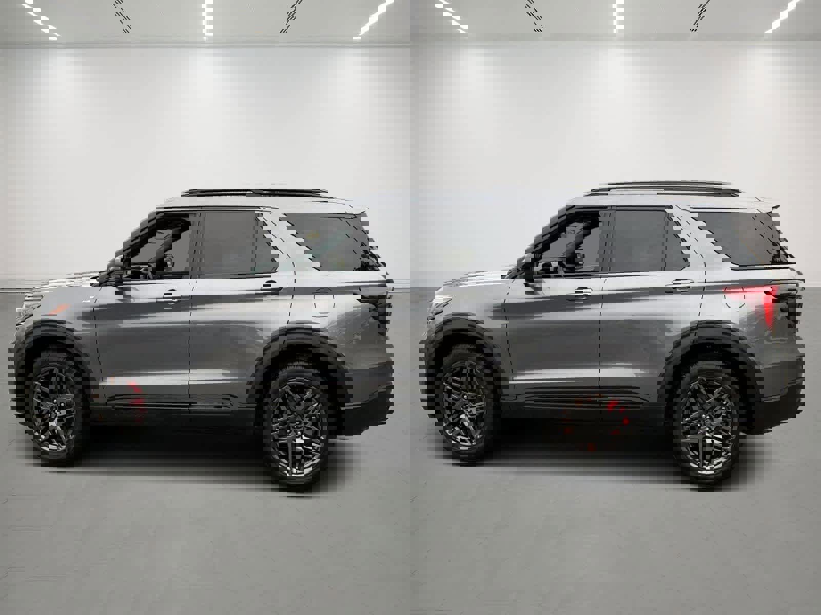 Certified 2025 Ford Explorer ST-Line w/ ST-Line Street Pack image 2