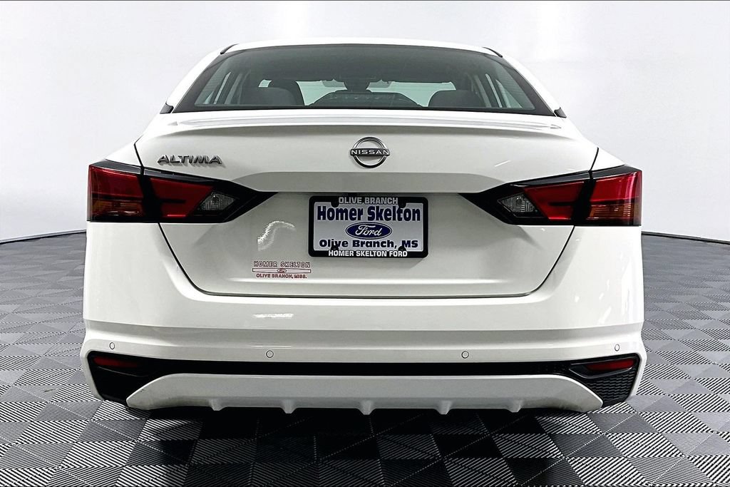 Used 2024 Nissan Altima 2.5 S FWD image 4