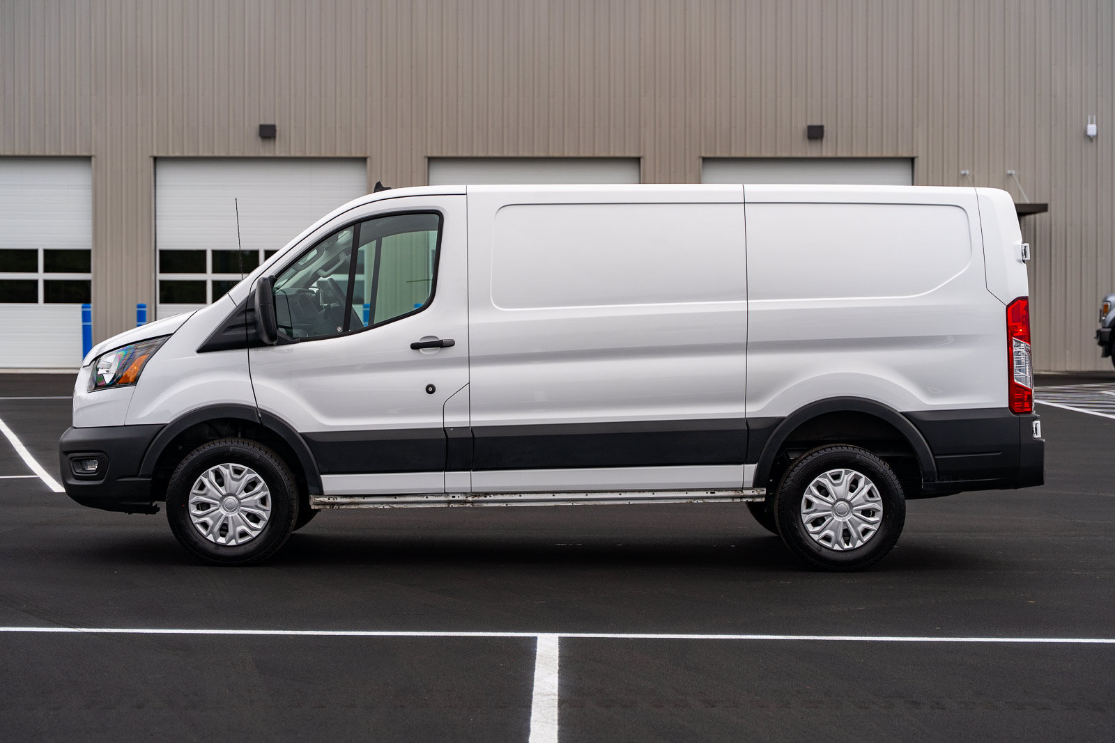 Certified 2025 Ford Transit 250 Low Roof w/ Exterior Upgrade Package RWD image 4