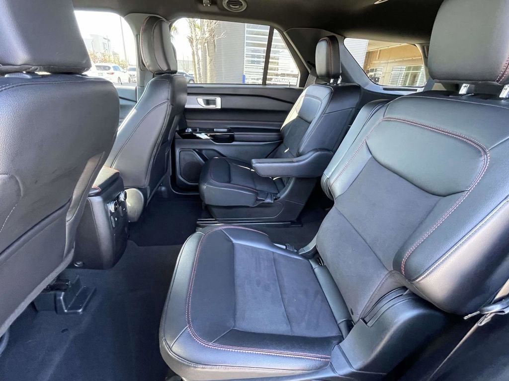 Certified 2023 Ford Explorer ST-Line w/ Class IV Trailer Tow Package image 12