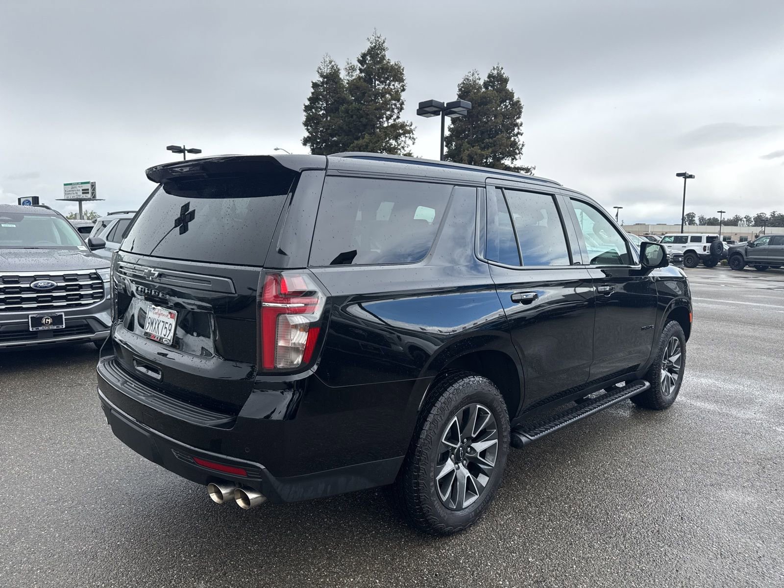 Used 2023 Chevrolet Tahoe Z71 w/ Z71 Off-Road Package image 5