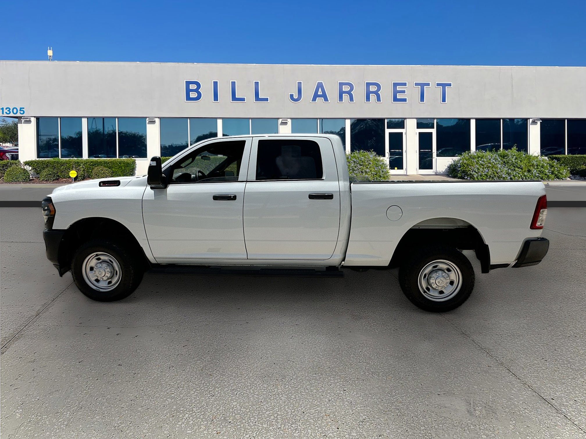 Used 2024 RAM 2500 Tradesman AWD/4WD image 4