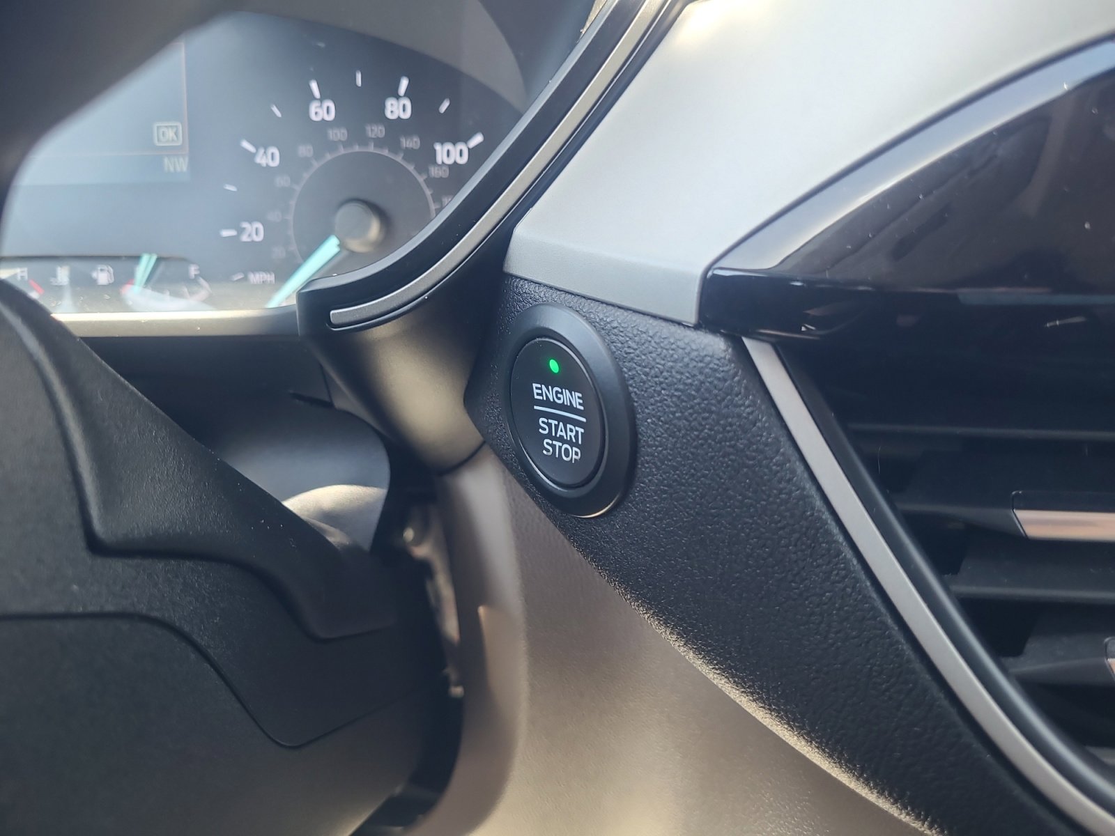 Certified 2020 Ford Escape SE AWD/4WD image 29