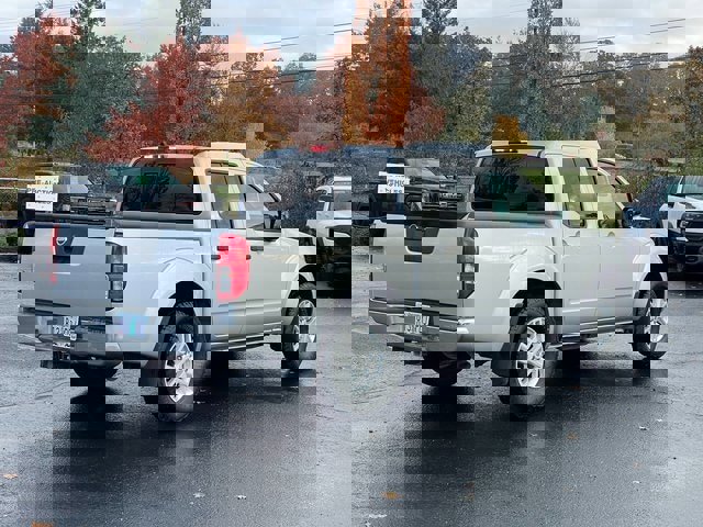 Used 2017 Nissan Frontier SV image 4