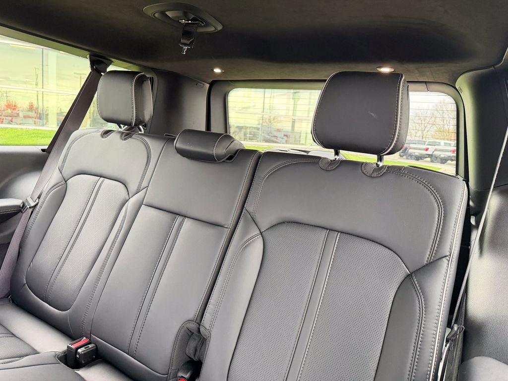 Used 2025 Jeep Grand Wagoneer L Series II Obsidian w/ Quick Order Packagew 28T AWD/4WD image 18