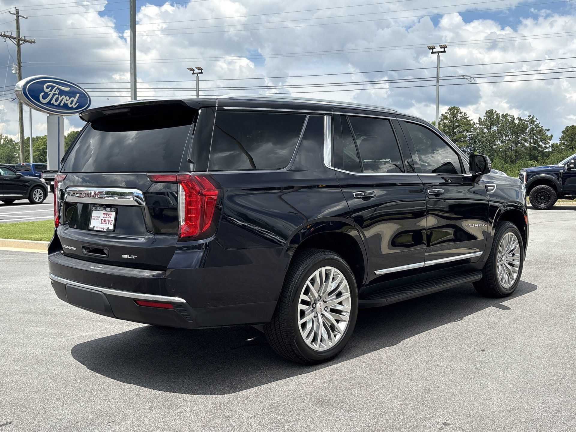 Used 2021 GMC Yukon SLT w/ SLT Luxury Package AWD/4WD image 23
