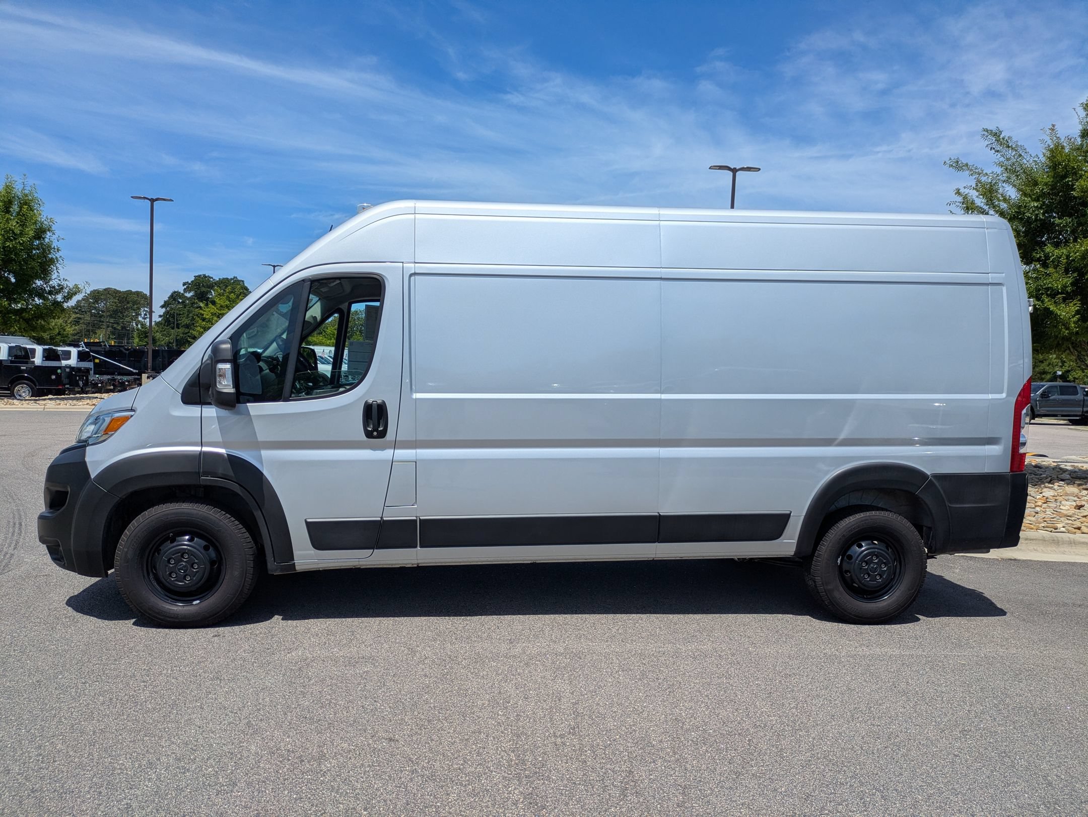 Used 2023 RAM ProMaster 2500 FWD image 6