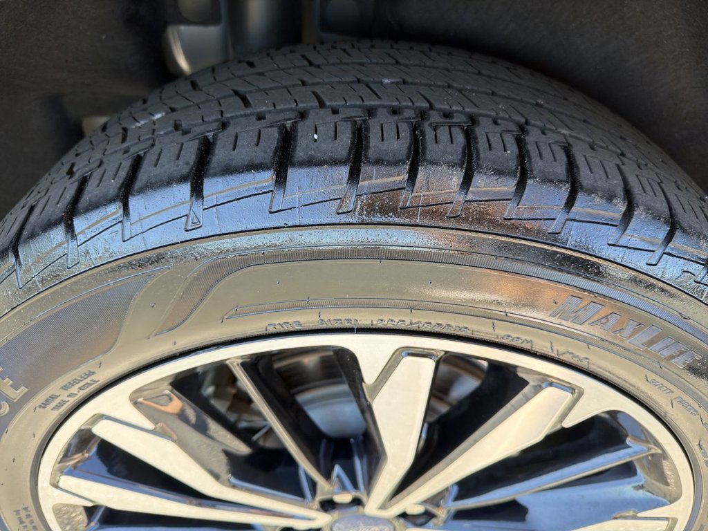 Certified 2022 Ford Escape SE w/ SE Sport Appearance Package FWD image 30