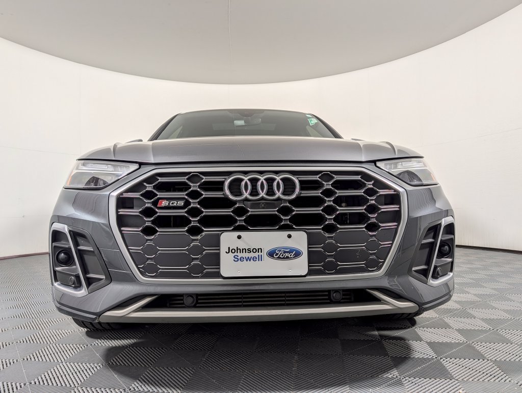 Used 2021 Audi SQ5 Premium Plus w/ Premium Plus Package AWD/4WD image 3