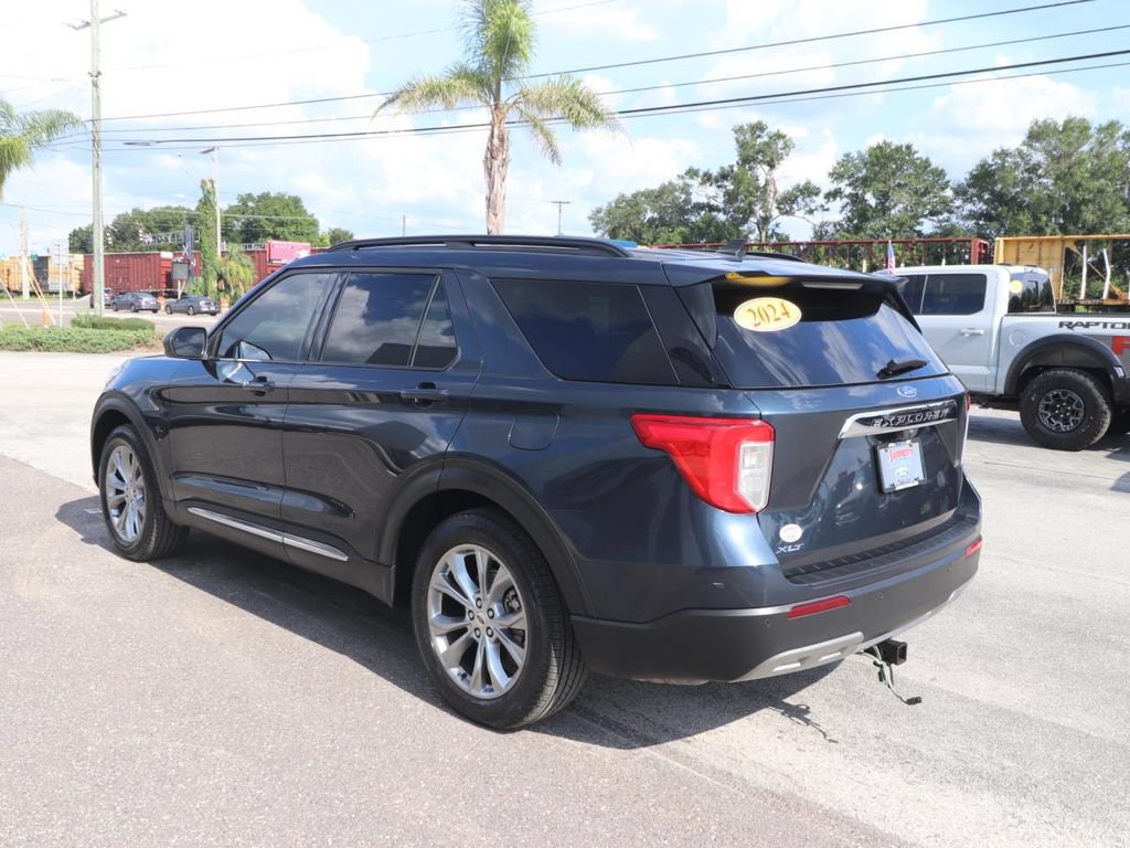 Certified 2024 Ford Explorer XLT w/ Equipment Group 202A RWD image 10