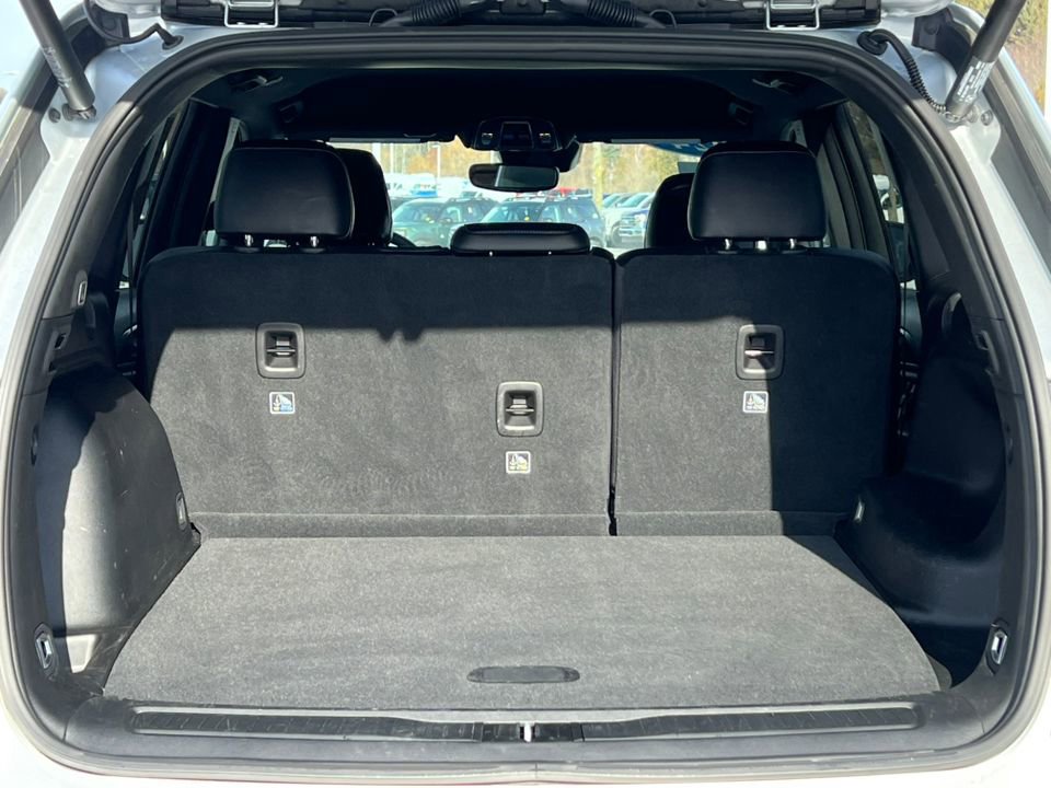 Used 2024 Jeep Grand Cherokee Limited w/ Trailer Tow Package image 38