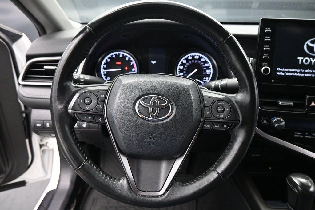 Used 2023 Toyota Camry SE w/ Cold Weather Package FWD image 11