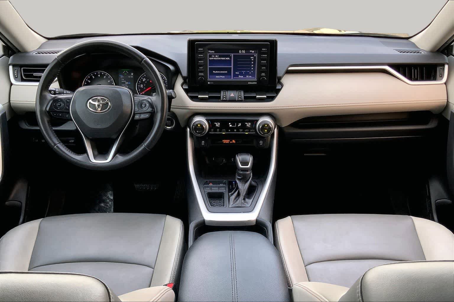 Used 2021 Toyota RAV4 XLE Premium FWD image 15