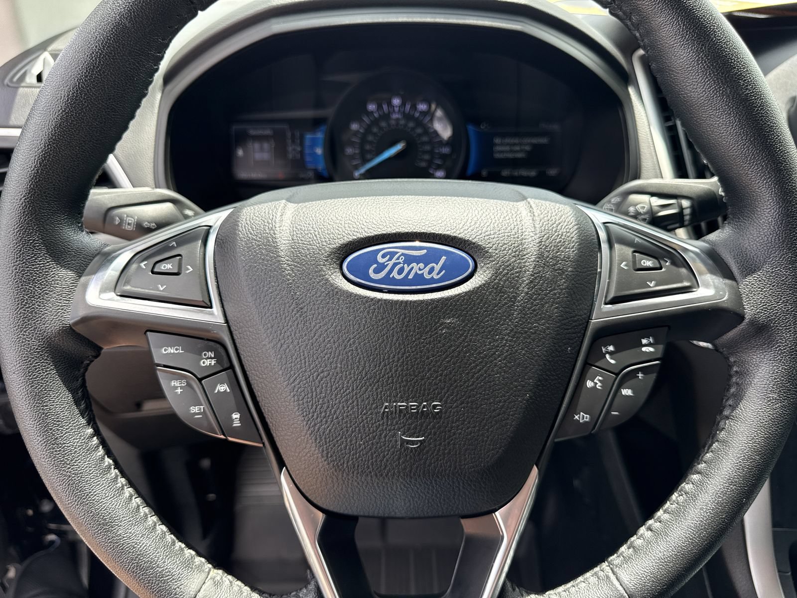 Certified 2022 Ford Edge SEL w/ Sport Appearance Package AWD/4WD image 35