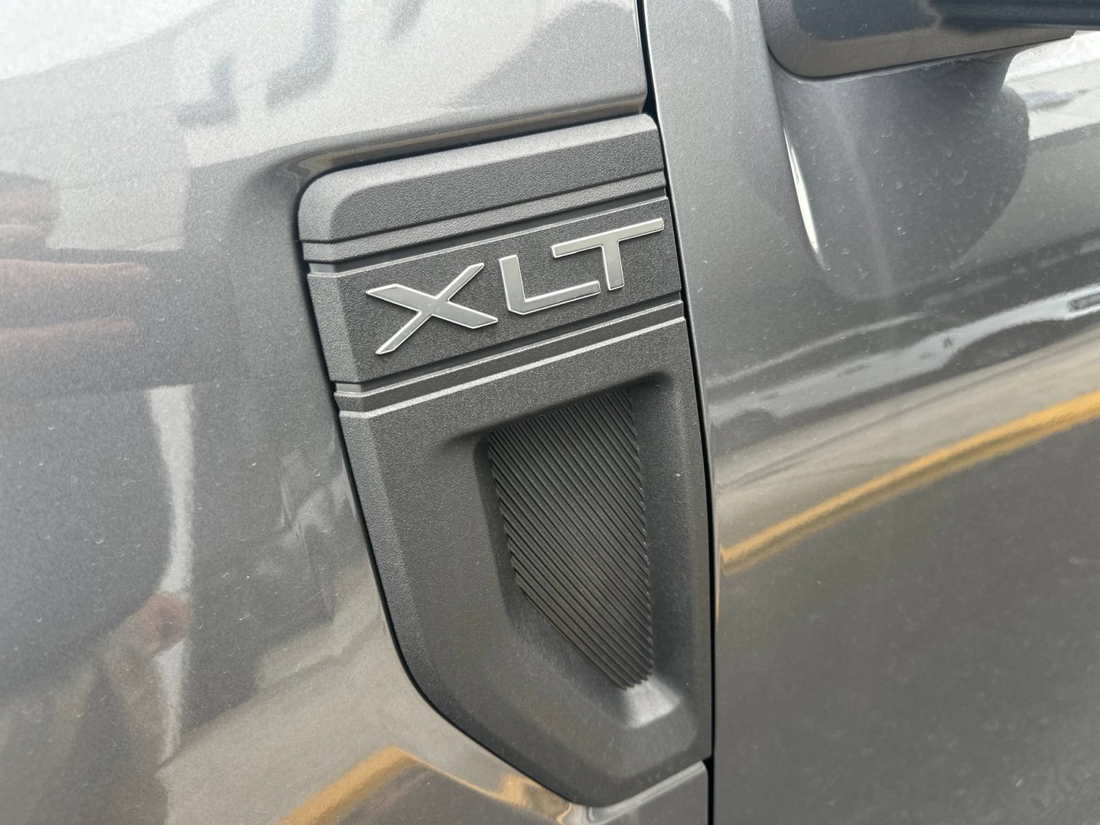 Certified 2025 Ford Maverick XLT FWD image 13