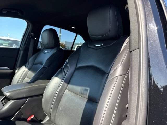Used 2023 Cadillac XT4 Premium Luxury FWD image 17
