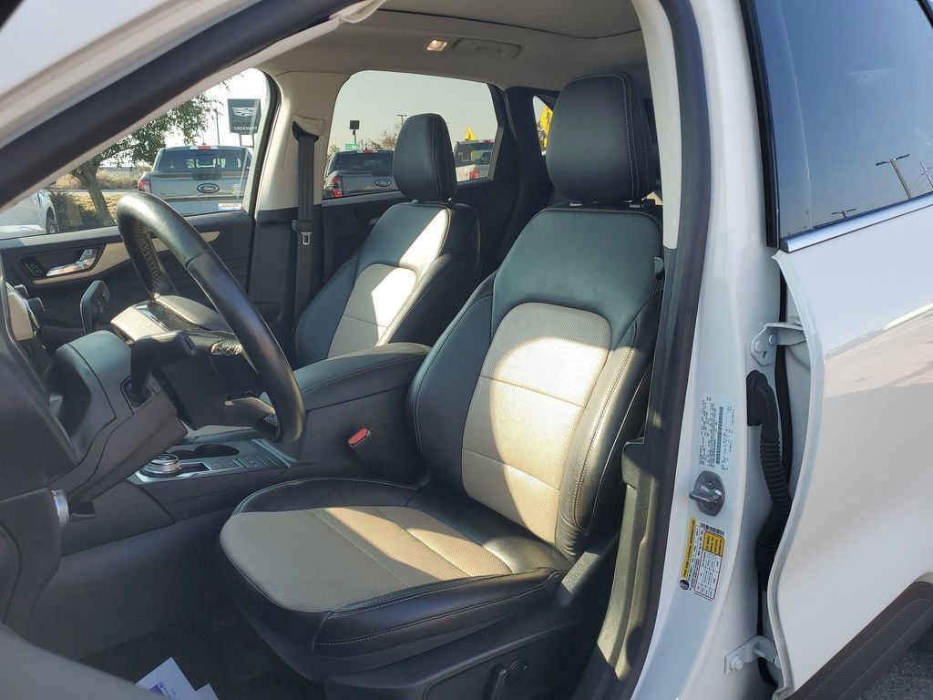 Certified 2021 Ford Escape Titanium w/ Titanium Elite Package image 18