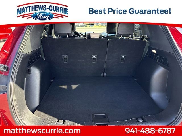 Certified 2020 Ford Escape Titanium w/ Titanium Premium Package 2.0 AWD/4WD image 13