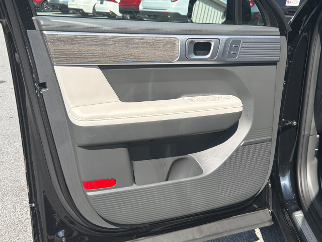Used 2025 Hyundai Santa Fe Calligraphy AWD/4WD image 12