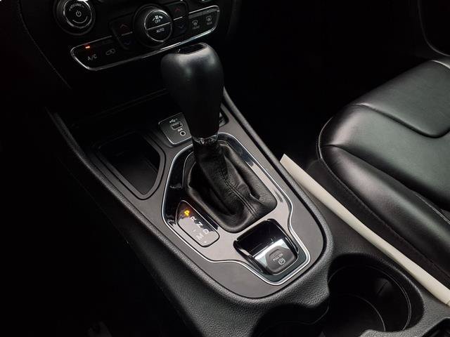 Used 2020 Jeep Cherokee Latitude Plus FWD image 9