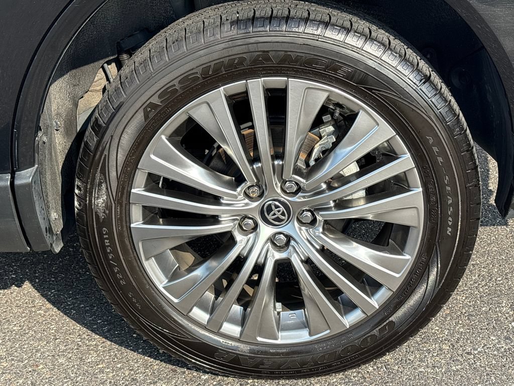 Used 2023 Toyota Venza Limited AWD/4WD image 23
