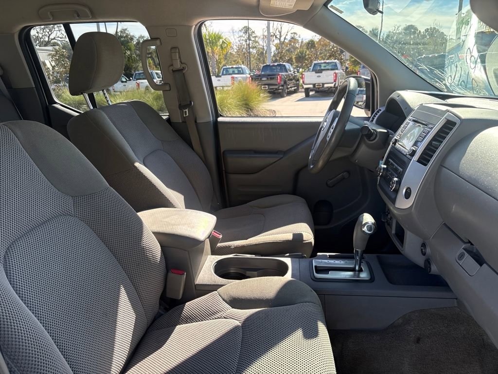 Used 2018 Nissan Frontier S image 27