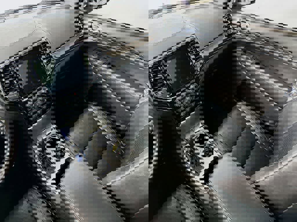 Used 2019 Jeep Grand Cherokee Overland image 10