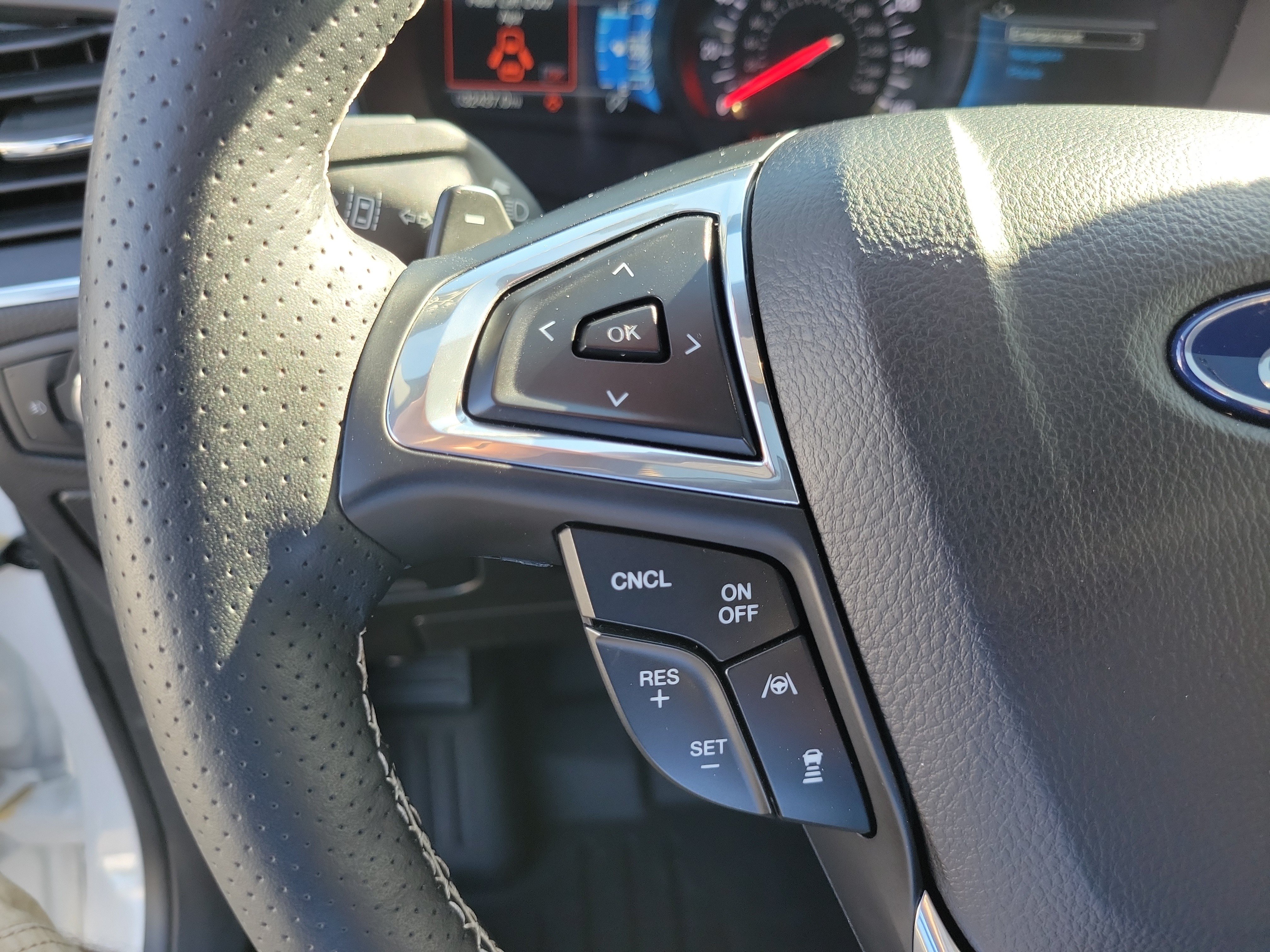 Certified 2023 Ford Edge ST w/ Equipment Group 401A AWD/4WD image 5