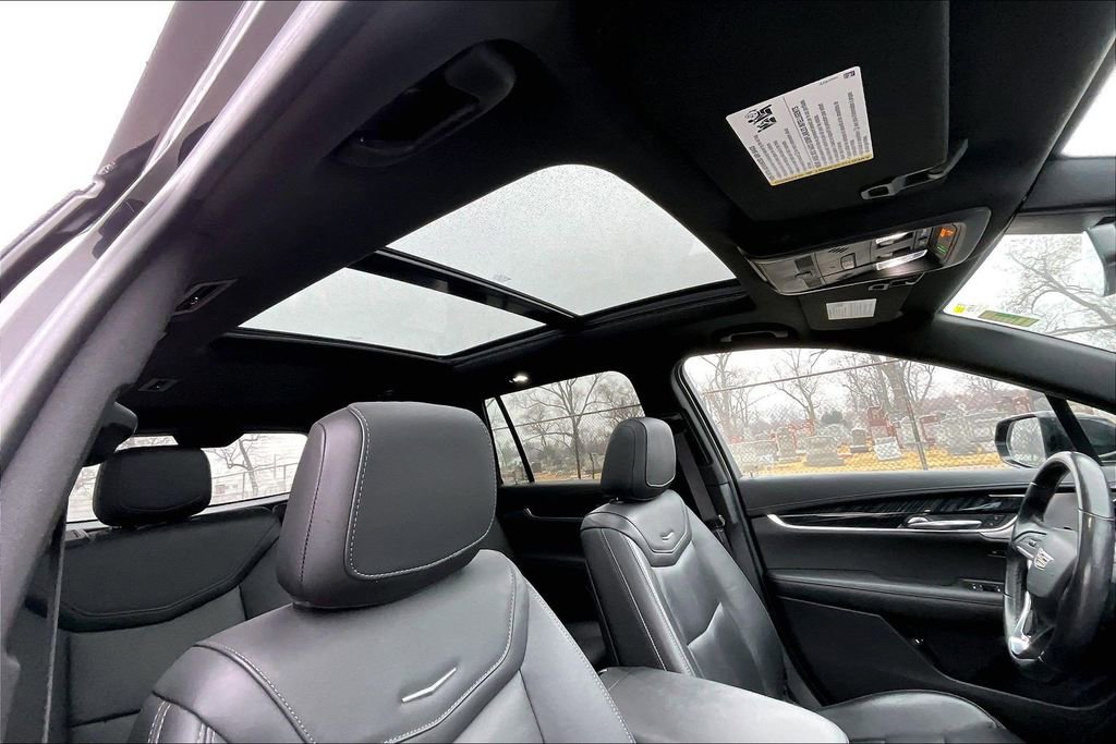 Used 2021 Cadillac XT6 Premium Luxury image 21