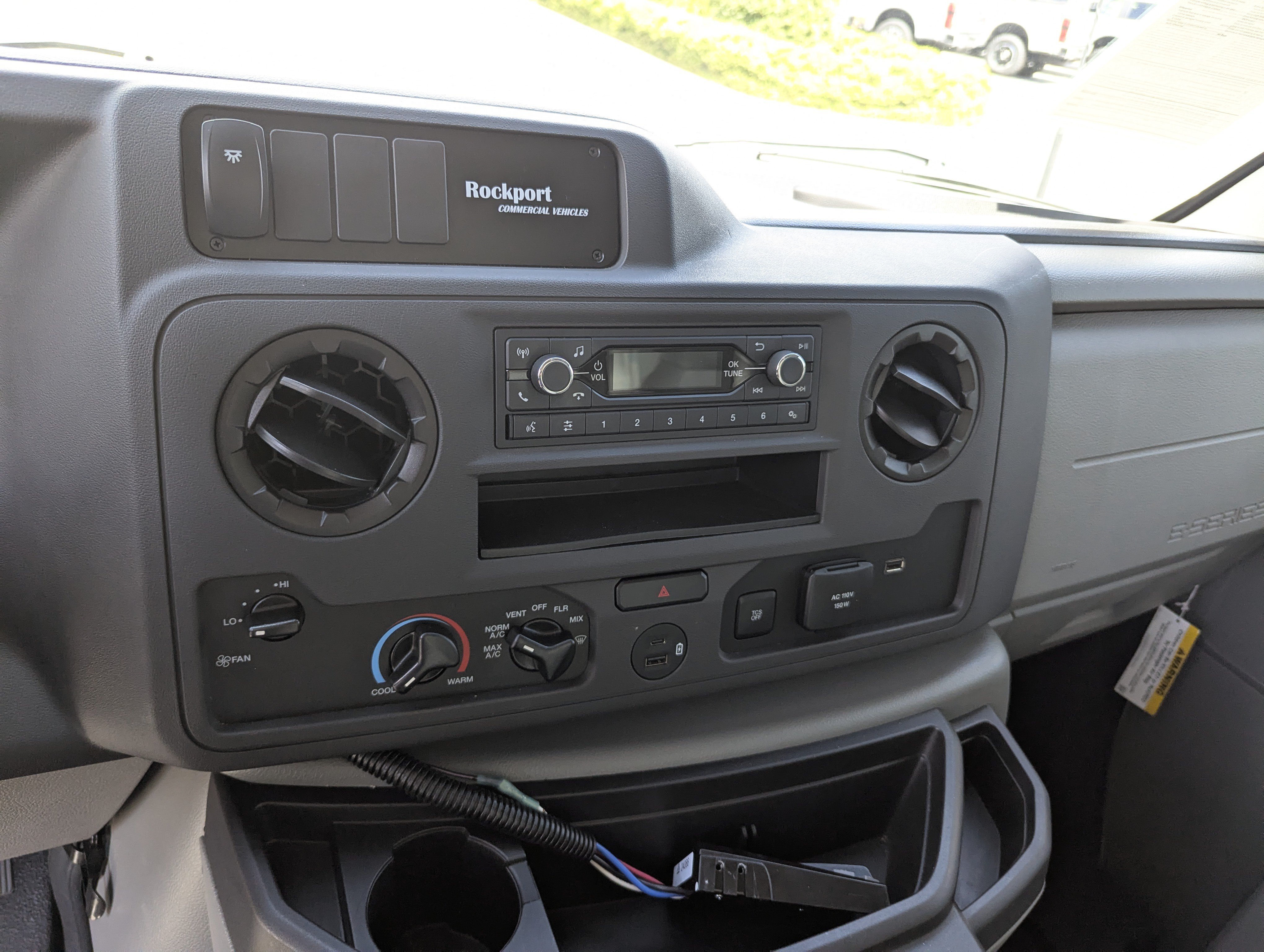 Certified 2025 Ford E-450 and Econoline 450 Super Duty w/ Power Equipment Group RWD image 25