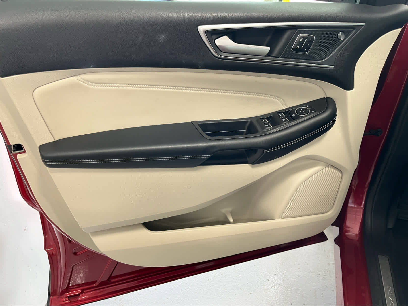 Certified 2023 Ford Edge Titanium w/ Equipment Group 301A AWD/4WD image 18
