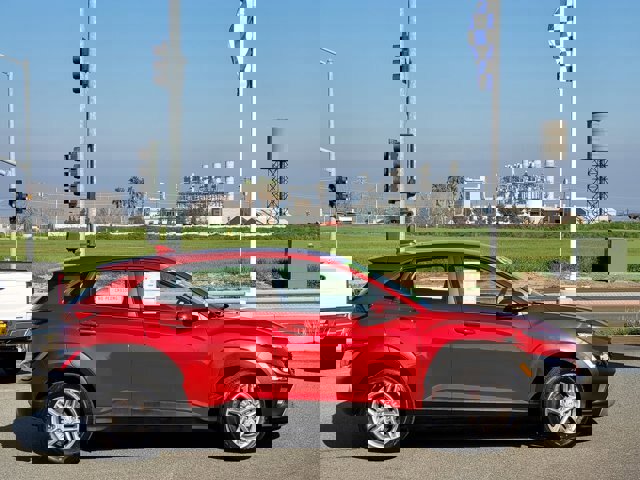 Used 2023 Hyundai Kona SE w/ Cargo Package image 6