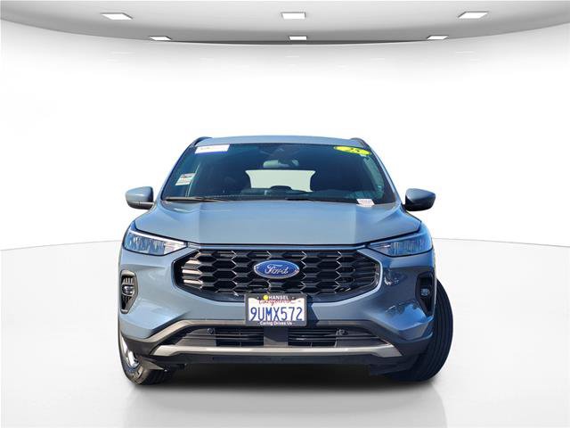 Certified 2025 Ford Escape ST-Line Select AWD/4WD image 4